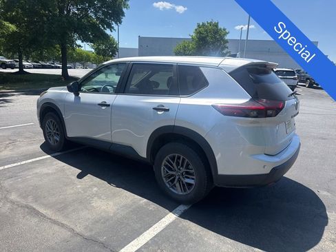 Used 2024 Nissan Rogue S AWD/4WD image 4