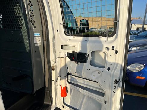 Used 2014 Chevrolet Express 2500 image 23