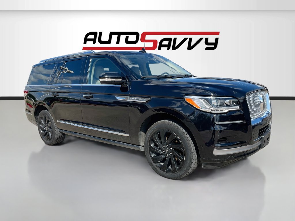 Used 2022 Lincoln Navigator L Reserve AWD/4WD image 1