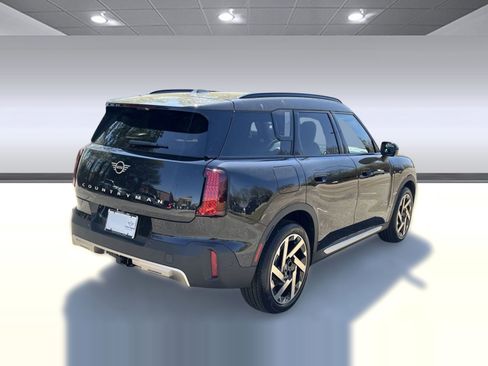 Used 2025 MINI Cooper Countryman S w/ Comfort Package Max image 9