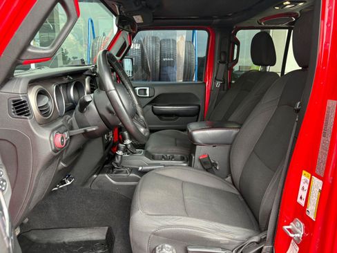 Used 2019 Jeep Wrangler Unlimited Sport S AWD/4WD image 16