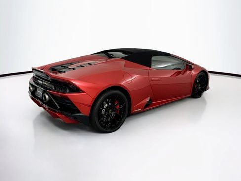 Used 2022 Lamborghini Huracan EVO RWD image 35