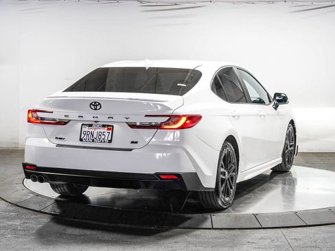 Used 2025 Toyota Camry SE FWD image 6