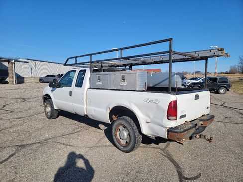 Used 2007 Ford F250 4x4 SuperCab Super Duty image 6