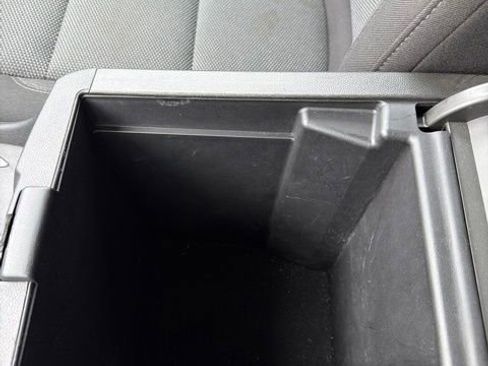 Used 2023 Chevrolet Traverse LT w/ Rear Camera Mirror Package AWD/4WD image 25