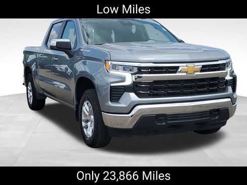Used 2024 Chevrolet Silverado 1500 LT AWD/4WD image 2