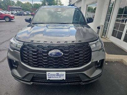 Used 2025 Ford Explorer ST-Line w/ ST-Line Street Pack