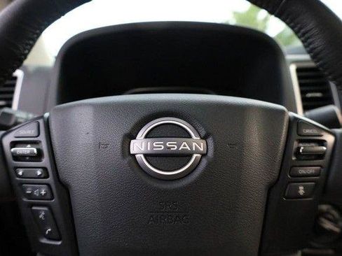 Used 2022 Nissan Frontier SV w/ SV Premium Package AWD/4WD image 10