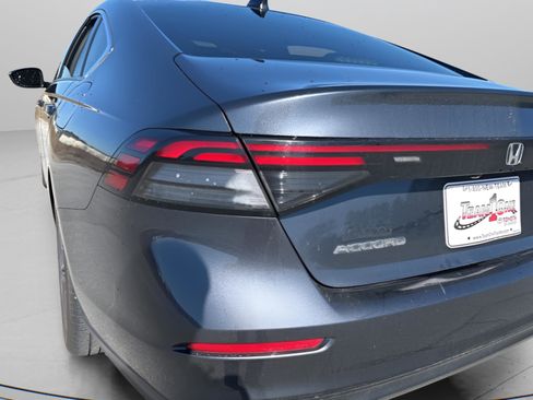 Used 2023 Honda Accord EX image 7
