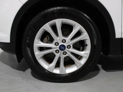 Used 2017 Ford Escape SE FWD image 4