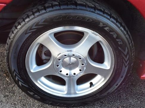 Used 2004 Ford Mustang Convertible image 39