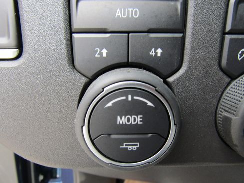 Used 2023 Chevrolet Silverado 1500 LT image 25