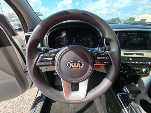 Used 2022 Kia Sportage LX FWD image 7