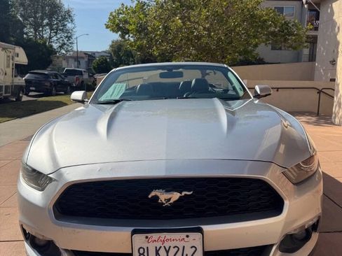 Used 2016 Ford Mustang Premium RWD image 28