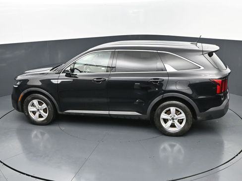 Used 2023 Kia Sorento LX FWD image 30