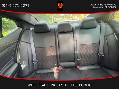 Used 2020 Nissan Maxima SR w/ Sport Mat Group FWD image 17