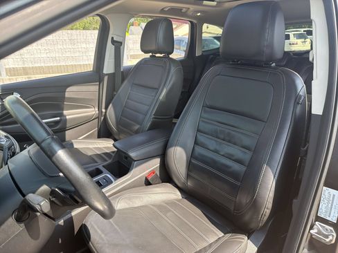 Used 2017 Ford Escape Titanium FWD image 17