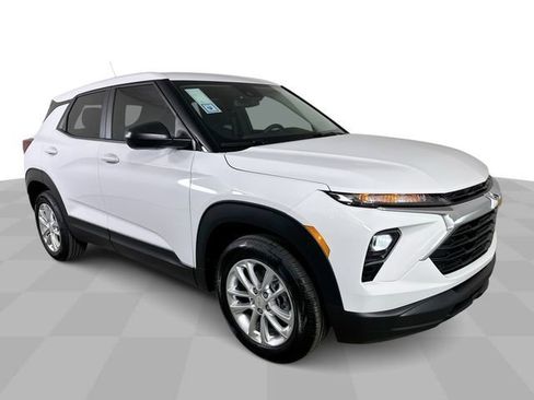 New 2026 Chevrolet TrailBlazer LS w/ LS Convenience Package FWD image 2