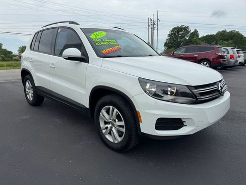Used 2017 Volkswagen Tiguan S image 3