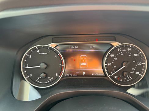 Used 2023 Nissan Rogue SL w/ SL Premium Package image 11