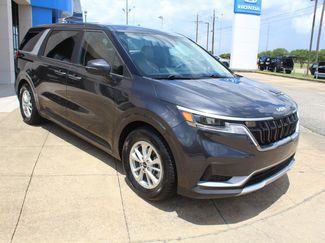 Used 2024 Kia Carnival LX FWD video 1