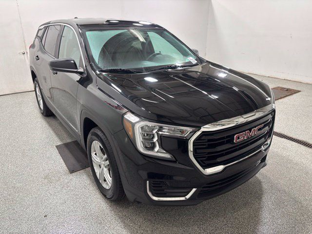 Used 2024 GMC Terrain SLE FWD image 4
