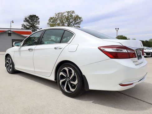 Used 2016 Honda Accord EX-L image 3