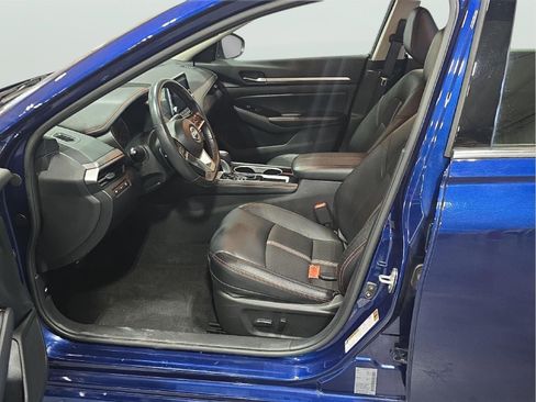 Used 2024 Nissan Altima 2.5 SR image 7