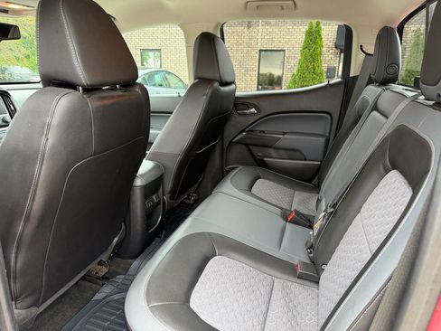 Used 2017 Chevrolet Colorado Z71 AWD/4WD image 13