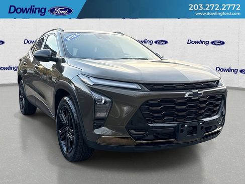 Used 2024 Chevrolet Trax ACTIV w/ Sunroof Package image 1