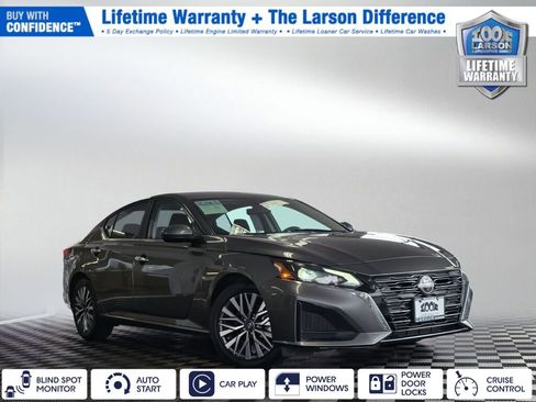 Used 2023 Nissan Altima 2.5 SV image 1
