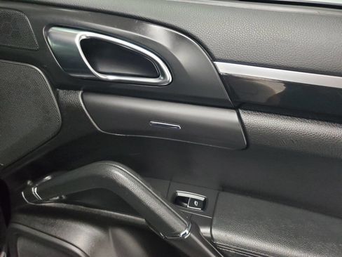 Used 2012 Porsche Cayenne image 18
