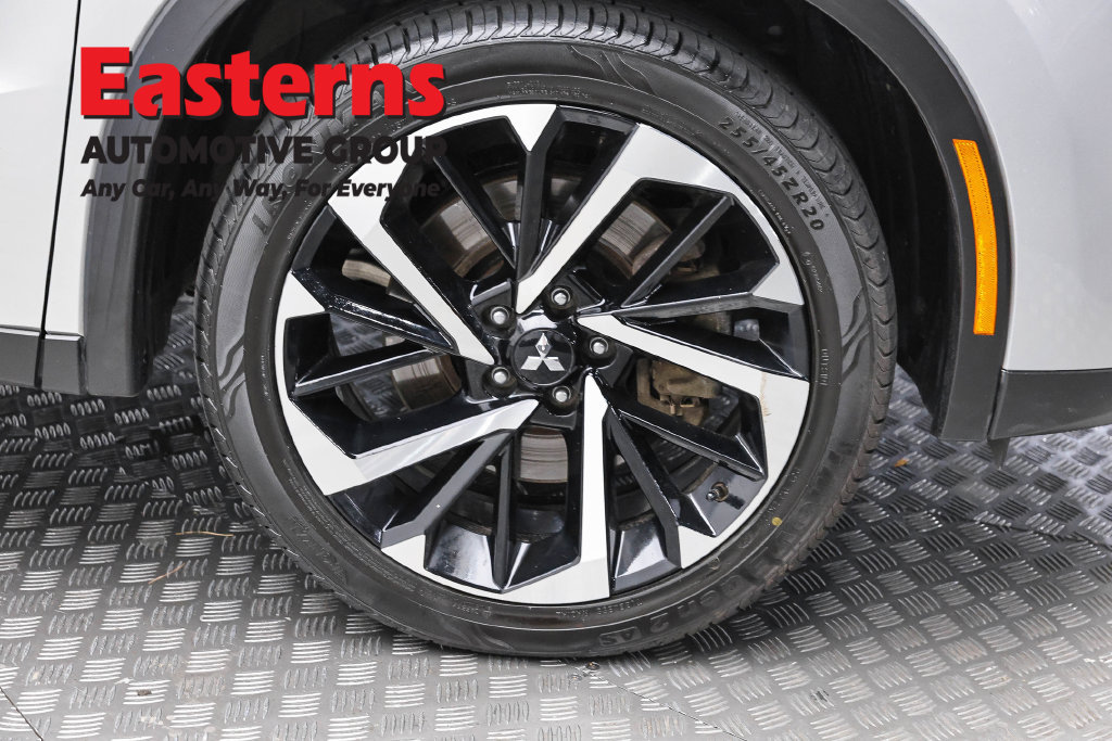 Used 2024 Mitsubishi Outlander SE AWD/4WD image 32