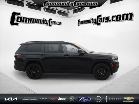 Used 2023 Jeep Grand Cherokee L Limited w/ Luxury Tech Group II image 9