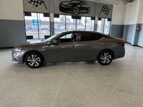 Used 2021 Nissan Altima 2.5 S FWD image 4