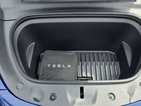 Used 2024 Tesla Model Y Long Range AWD/4WD image 19