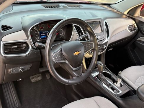 Used 2019 Chevrolet Equinox LT image 16