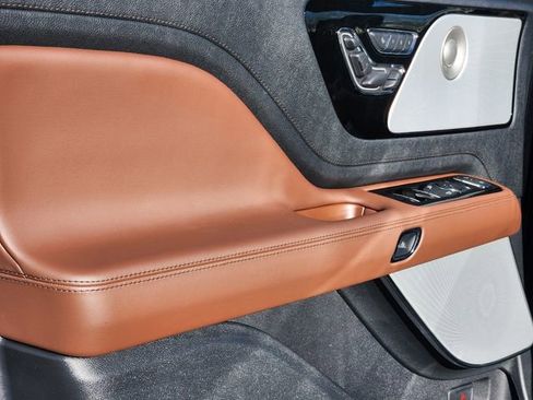 New 2026 Lincoln Aviator Reserve w/ Luxury Package image 9