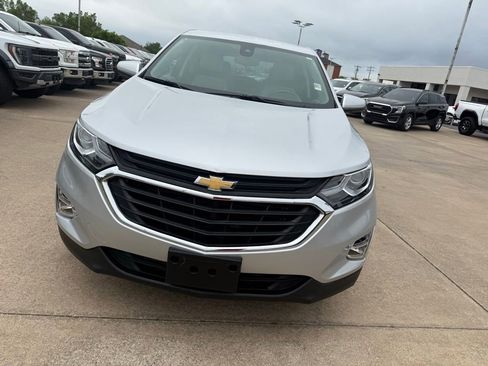 Used 2021 Chevrolet Equinox LT image 3