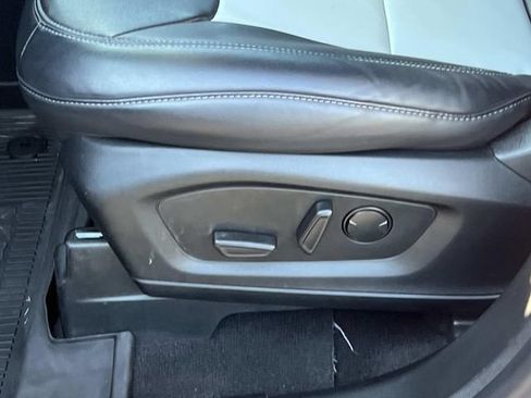 Certified 2023 Ford Explorer XLT w/ Equipment Group 202A AWD/4WD image 21