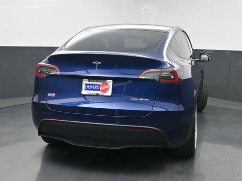 Used 2021 Tesla Model Y Long Range AWD/4WD image 38