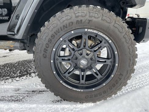 Used 2023 Jeep Wrangler Unlimited Sport image 13