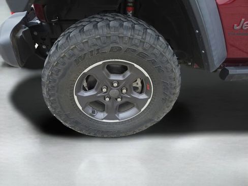 Used 2022 Jeep Gladiator Rubicon w/ LED Lighting Group AWD/4WD image 38