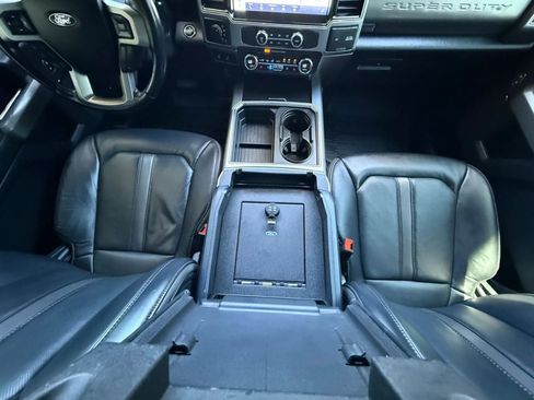 Used 2022 Ford F450 Platinum w/ FX4 Off-Road Package AWD/4WD image 52