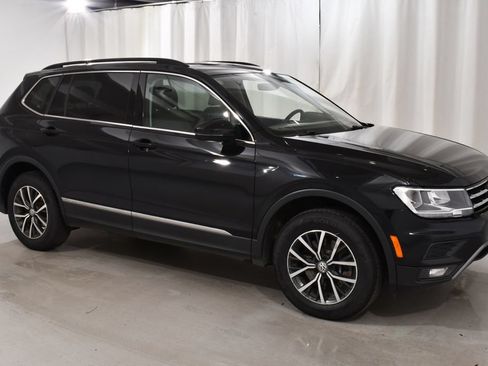 Used 2018 Volkswagen Tiguan SE AWD/4WD image 5