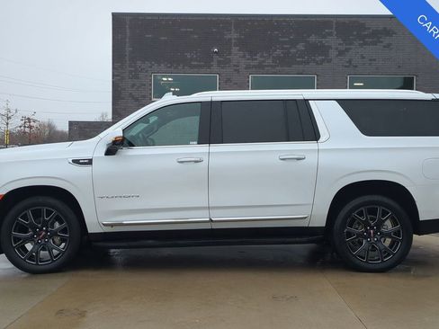 Used 2023 GMC Yukon XL SLT w/ SLT Premium Package image 2