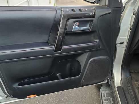 Used 2022 Toyota 4Runner TRD Off-Road Premium image 11