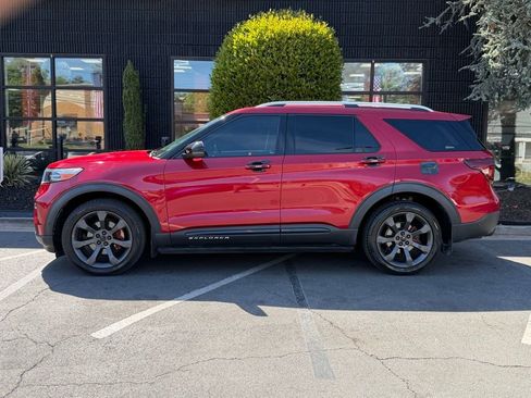 Used 2020 Ford Explorer Platinum w/ Premium Technology Package image 9