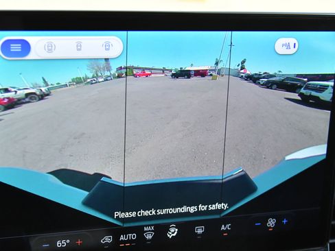 Used 2023 Ford Transit 350 XLT image 25