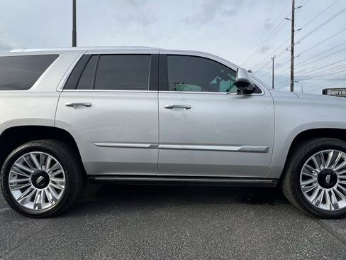 Used 2020 Cadillac Escalade Platinum image 9